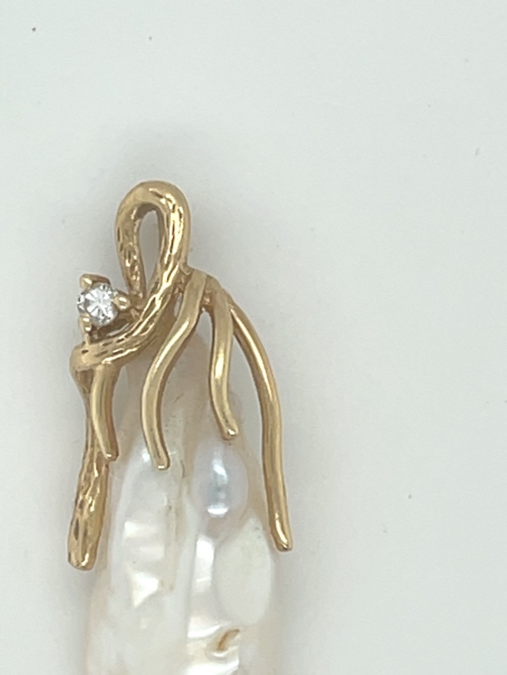 Baroque Pearl 14kt gold and diamond pendant - Picture 4 of 6